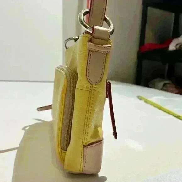 Tignanello Leather Yellow Tan Convertible Crossbody Purse Handbag - Picture 11 of 15